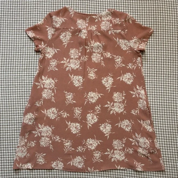5/$15 | Lush | Floral Shift Dress - Picture 6 of 13